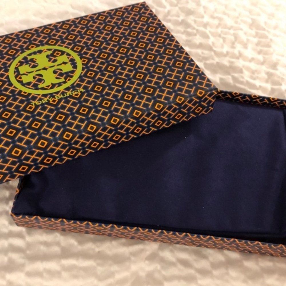 🌹🌹Authentic Tory Burch Wallet🌹🌹 - Picture 3 of 5